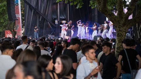 El p�blico llen� el recinto del Rompeti�o durante la primera jornada del festival, marcada por las actuaciones de Dirty Suc y Gloosito, dos de los artistas m�s esperados del cartel de esta d�cima edici�n del festival de O Porto do Son
