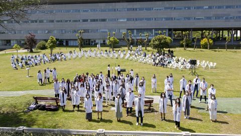 Acto de despedida de los mir del Chuac en los jardines del Sanatorio Maritimo de Oza, en A Corua