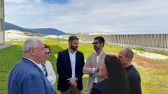 Gonzalo Trenor, con Luis Oujo, Manel De�n y los representantes de la ANPA del colegio de Portos�n