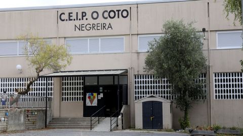 El caso que va a ser juzgado se origin� por la selecci�n de un conserje en el colegio O Coto de negreira