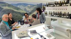 Paisaje de los caones del Sil en el puesto de Ribeira Sacra en una accin promocional en Alemania