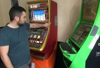 Uno de los establecimientos hosteleros, La Estrella, donde hace unas semanas entraron a robar. 