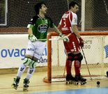 Lucas Ord��ez celebra uno de los goles de ayer.