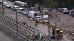 Vista de las v�as donde se encontraba el Alvia, ya despejadas tras la retirada de los vagones siniestrados en Adamuz (C�rdoba).