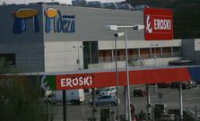 Los r�tulos de Eroski pueden desaparecer del centro comercial Deza en pr�ximos meses. 