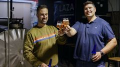 Los propietarios de la Bodega Laza, Jorge y Maikel