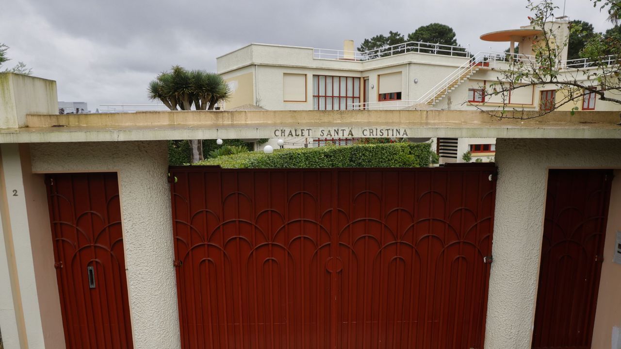 La familia propietaria de la Casa Cervigón desmiente la venta de su chalé en Oleiros a Richard Gere, como publicó «Semana»