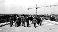Visita en 1974 del ministro de Obras P�blicas, Antonio Vald�s, a las obras del puente de As Saamasas de Lugo, inaugurado el 1 de julio de 1975
