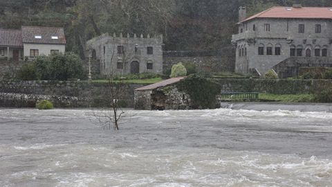 Crecida del r�o Tambre  a su paso por Pontemaceira