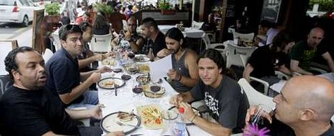 El festival genera 321 puestos de trabajo directos y 500 indirectos en hoteles y restaurantes.