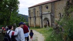 La iglesia de Pombeiro ocupa un lugar destacado en el patrimonio rom�nico de Pant�n y de toda la Ribeira Sacra