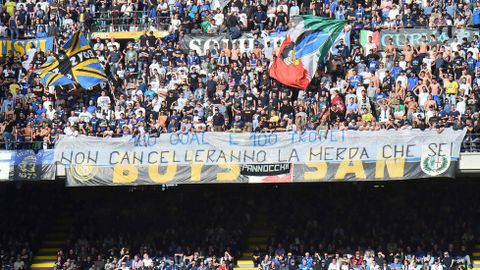Pancartas contra Icardi en Mil�n