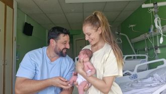Antonio y Elena, con la pequen?a Eva