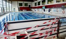 La piscina estuvo cerrada al ba�o y el corte de agua afect� tambi�n al spa y los vestuarios. 