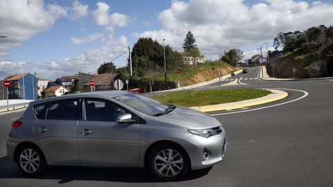 La rotonda de Fafin es la pieza inicial de la variante de Ribeira, obra con 11 millones de inversin.