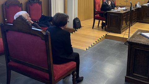 Los dos acusados, en el juicio celebrado en Ourense