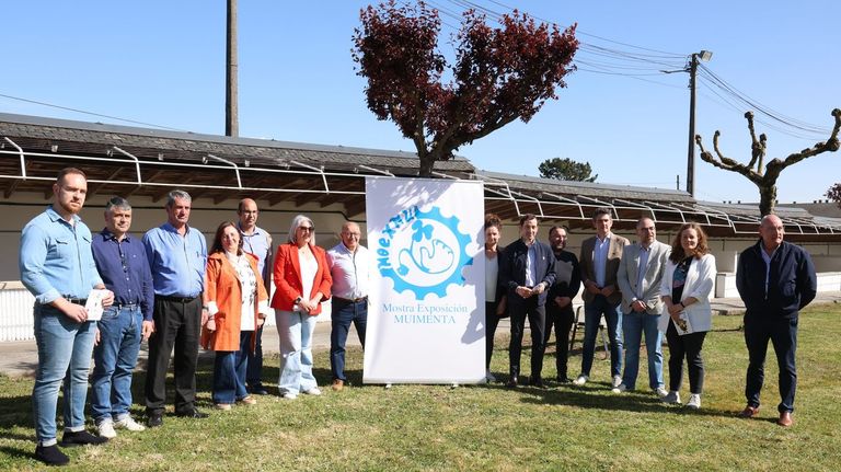 Miembros de la comisi&oacute;n organizadora y autoridades, en el recinto ferial de Muimenta, en donde se present&oacute; la edici&oacute;n de este a&ntilde;o