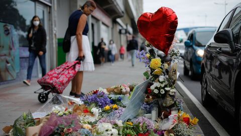 Altar por el crimen de Samuel Luiz en el lugar donde ocurri el crimen, semanas despus del asesinato, cometido el 3 de julio del 2021.