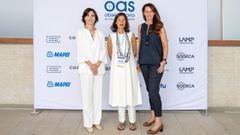 La directora xeral de Patrimonio Natural, Marisol Daz Mouteira, en el centro, acompaada por integrantes del Observatorio de Arquitectura Saludable, en Madrid.