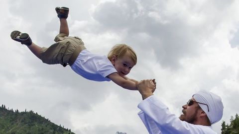 D�a Internacional del Yoya en Kazakhstan.