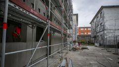 Las obras en el bloque cedido a Agadea (izquierda) ya est�n en marcha, y en el de Ambar (derecha) se iniciar�n en las pr�ximas semanas 