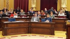 La presidenta de las Islas Baleares, Marga Prohens, encabeza la bancada del PP en el Parlamento Balear este martes.