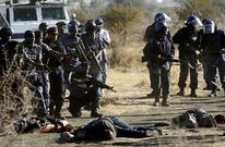 Los policas dispararon el 16 de agosto durante una protesta de mineros. Mataron a 34. REUTERS