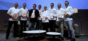 Los triunfadores en la gala de Repsol, con Pepe Solla a la derecha de la imagen. 