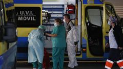 Chuac, llegada de ambulancias a Urgencias