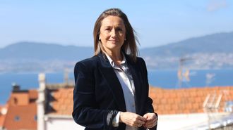 Luisa S&aacute;nchez, esta semana en la terraza de la sede de la Diputaci&oacute;n de Pontevedra en Vigo