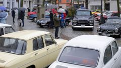 Domingo navide�o entre coches cl�sicos y mercadillos