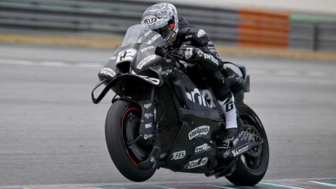 Lorenzo Savadori, en acci&oacute;n durante unos entrenamientos en Malasia