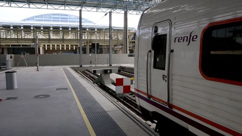 Tramo final de las v�as en su llegada a la nueva estaci�n intermodal de A Coru�a