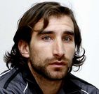 Juan es el director  del club.