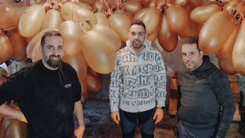 Elaboraci�n de vejigas para el entroido de Xinzo