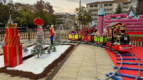 El tren eléctrico es similar al que está en el jardín del Posío.