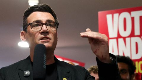 El laborista Andy Burnham, durante un acto de campa�a en Wigan (Reino Unido)