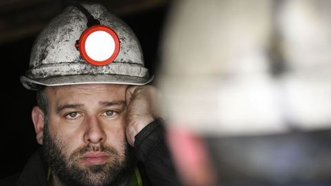 Los mineros de Mina Miura, que este jueves han abandonado su encierro despu�s de quince d�as para iniciar una marcha de varios d�as hasta la Junta General para exigir al empresario el pago de sus salarios y el mantenimiento de la actividad