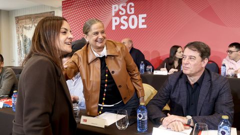 Carmela L�pez, saludada este s�bado en el comit� nacional del PSdeG por Carmela Silva y G�mez Besteiro