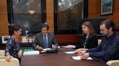 La diputada de Podemos Lorena Gil; el portavoz del grupo parlamentario de Podemos, Emilio Len; el presidente del Principado Javier Fernndez, y la consejera de Hacienda y Sector Pblico, Dolores Carcedo.