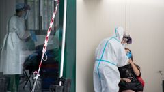 Test PCR del covid en el autocovid del Ventorrillo, en A Coru�a