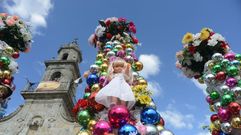 La colorida devoci�n de la fiesta de As Marabillas
