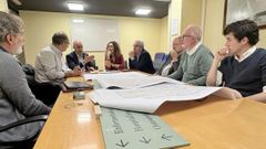Reunin de directivos del rea sanitaria de Pontevedra y O Salns y la UTE del Novo Montecelo para avanzar en la sealizacin de los espacios