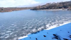 El embalse de Mao congelado