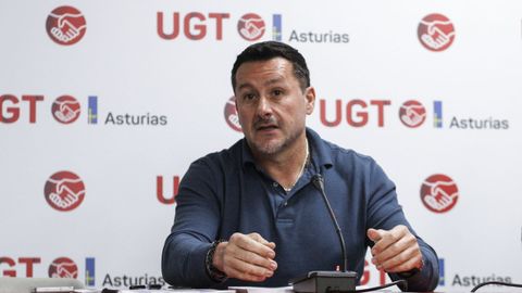 El secretario general de la UGT de Asturias, Javier Fern�ndez Lanero