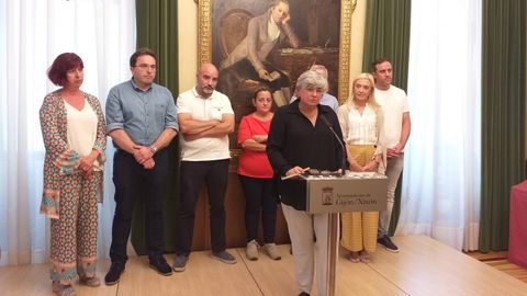 La alcaldesa, con su equipo