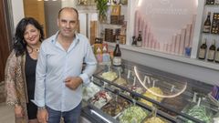 Bego�a Rodr�guez y Jos� Manuel Iglesias, al frente de la helader�a artesanal Copacabana