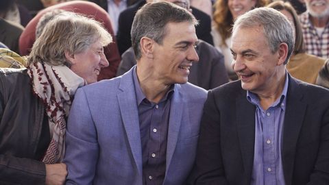 Pedro S�nchez y Jos� Luis Rodr�guez Zapatero durante un mitin en la campa�a de las elecciones de Castilla y Le�n.