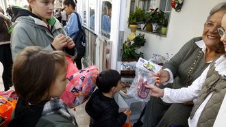 El pulpo se alza como la golosina favorita en Os Defuntiños de A Illa