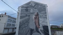 Mural en Cai&oacute;n, con d&uacute;as mulleres que son historia da pesca local 
